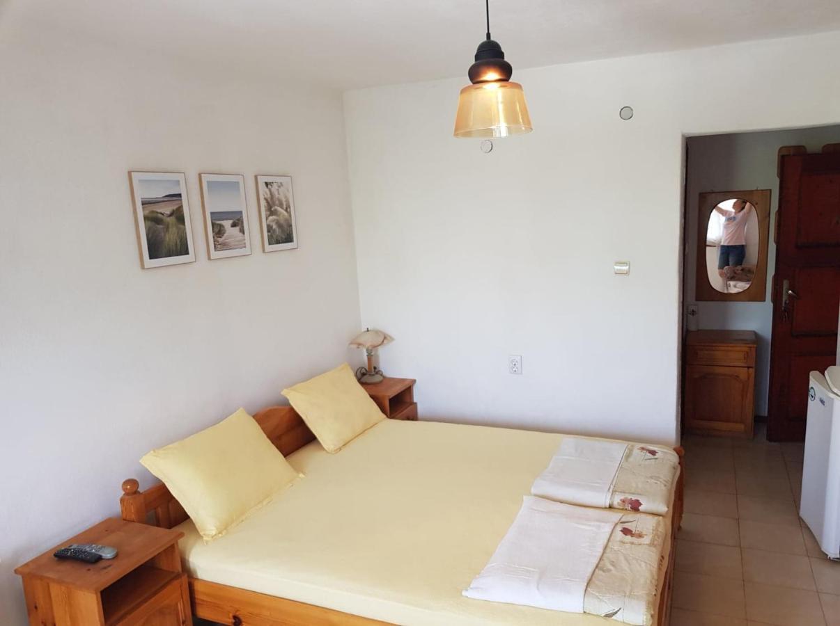 Цвета Hotel Sinemoretz Luaran gambar