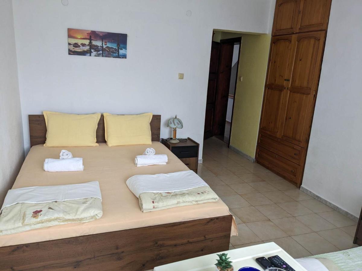 Цвета Hotel Sinemoretz Luaran gambar